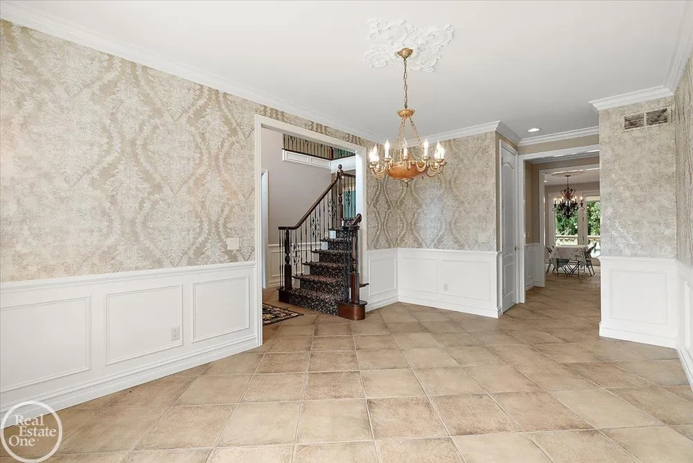 57177 Covington Drive Washington Township, MI 48094