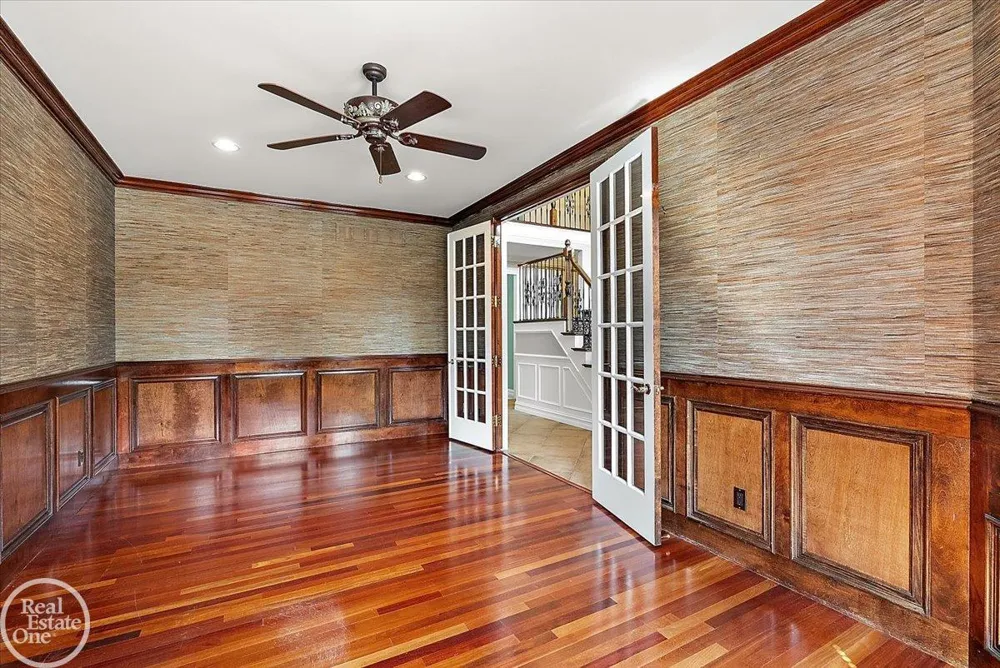 57177 Covington Drive Washington Township, MI 48094