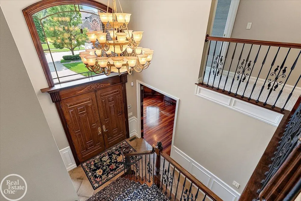 57177 Covington Drive Washington Township, MI 48094