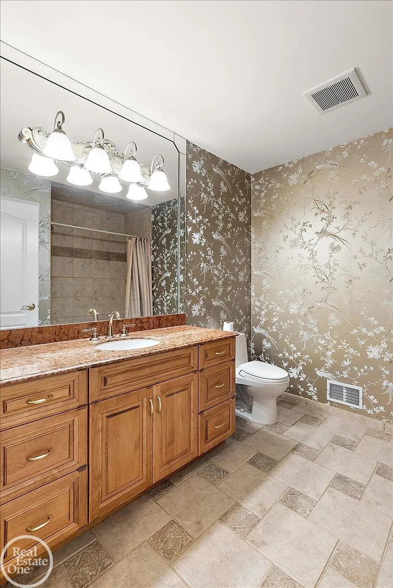 57177 Covington Drive Washington Township, MI 48094