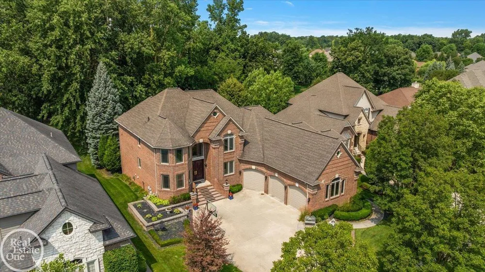 57177 Covington Drive Washington Township, MI 48094