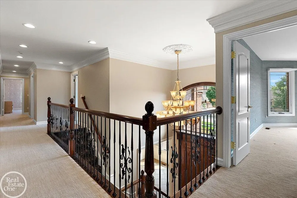 57177 Covington Drive Washington Township, MI 48094