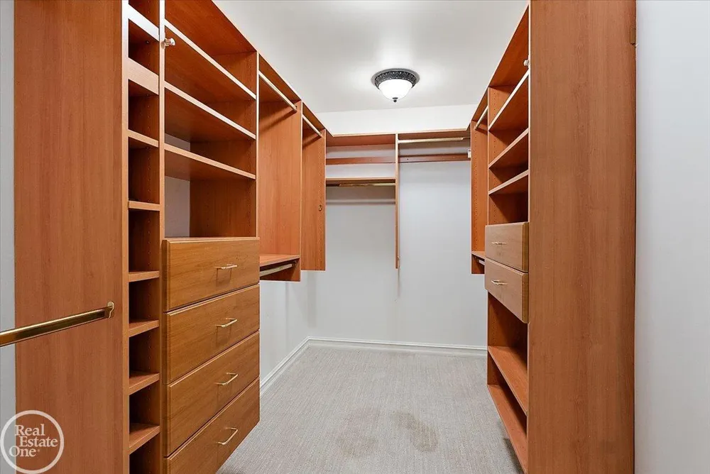 57177 Covington Drive Washington Township, MI 48094