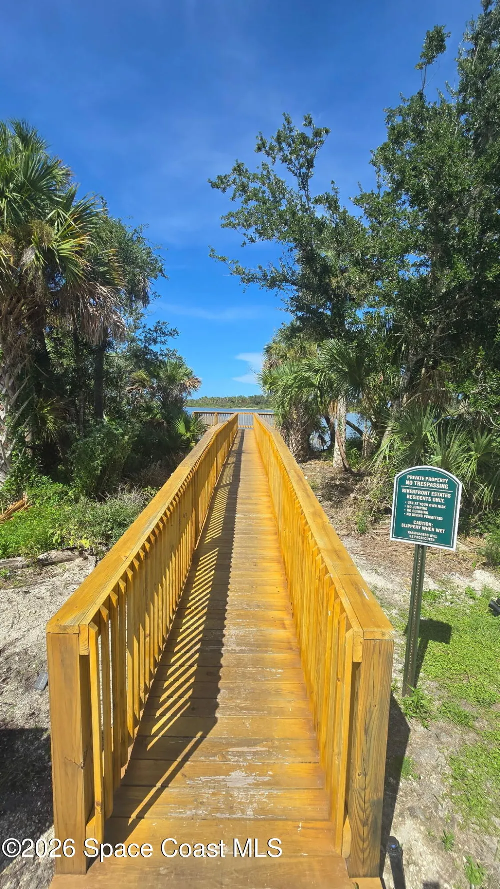 136 River Front Way Edgewater, FL 32141