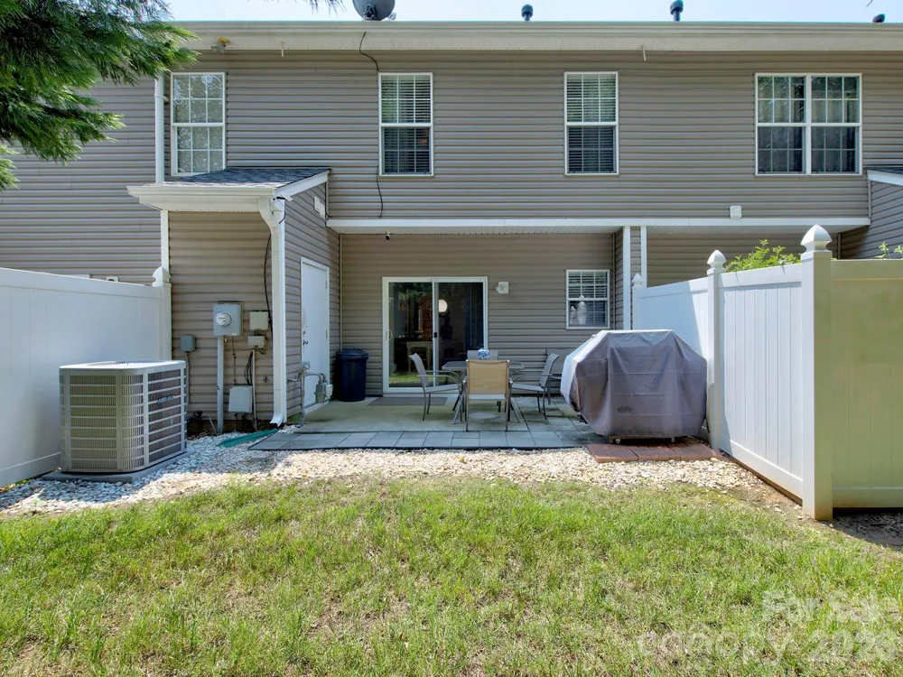 2963 Little Stream Court Matthews, NC 28105