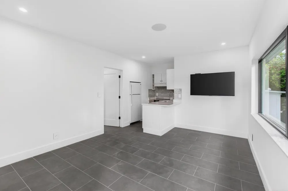 3720 Morton Avenue West Palm Beach, FL 33405