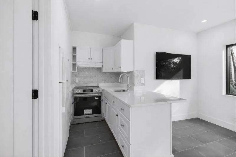 3720 Morton Avenue West Palm Beach, FL 33405