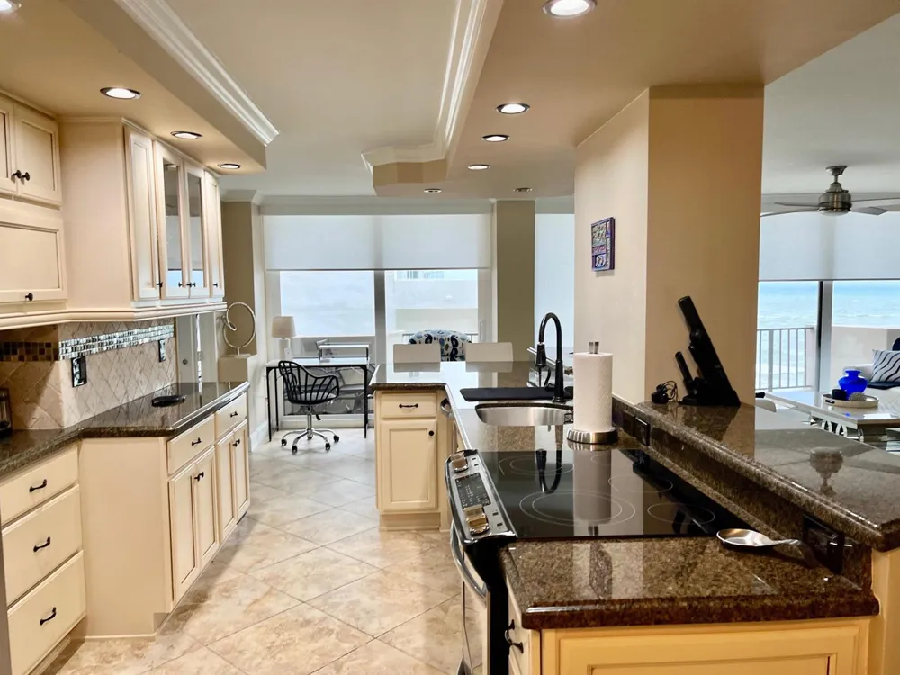 4200 Ocean Drive #1-806 Riviera Beach, FL 33404