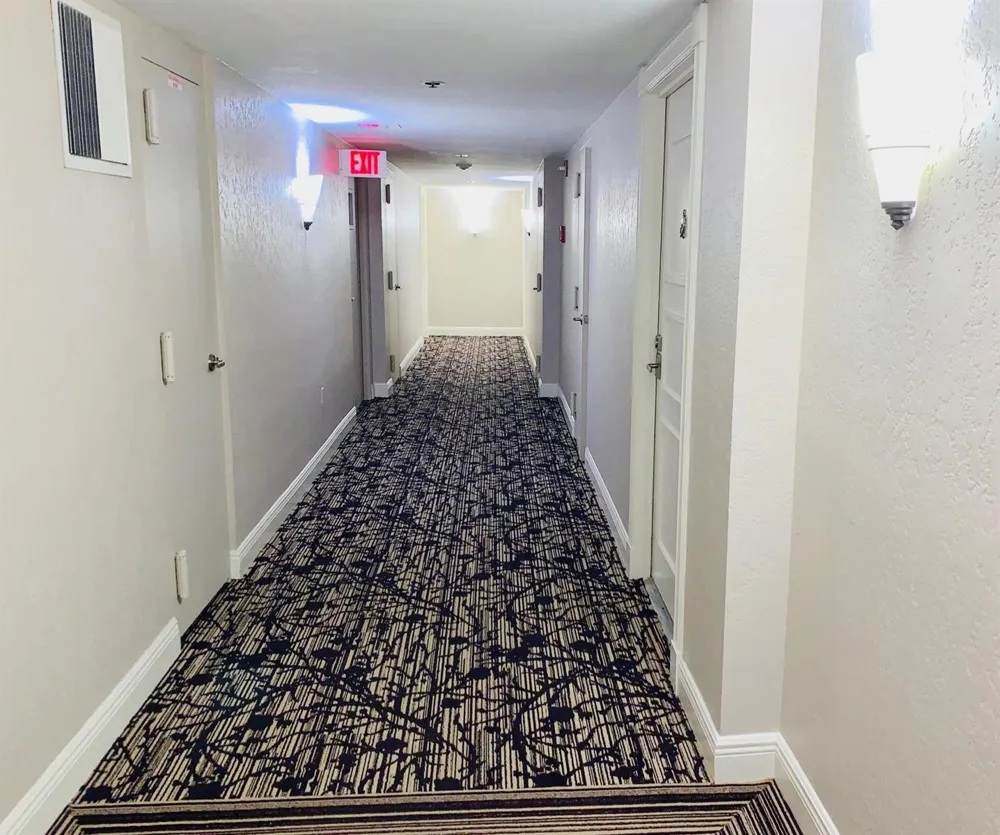 4200 Ocean Drive #1-806 Riviera Beach, FL 33404