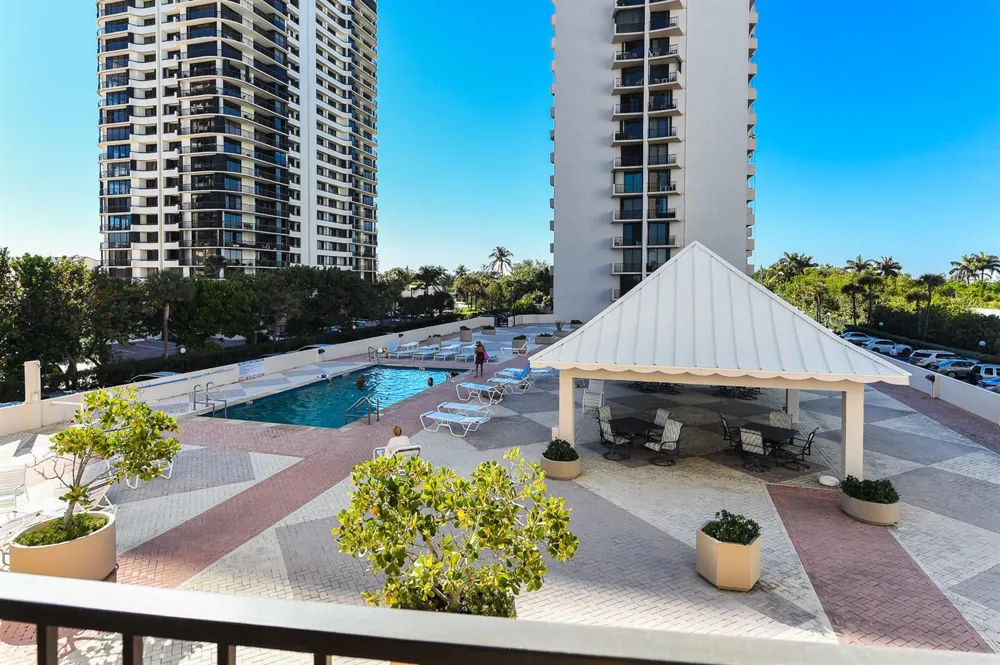 4200 Ocean Drive #1-806 Riviera Beach, FL 33404