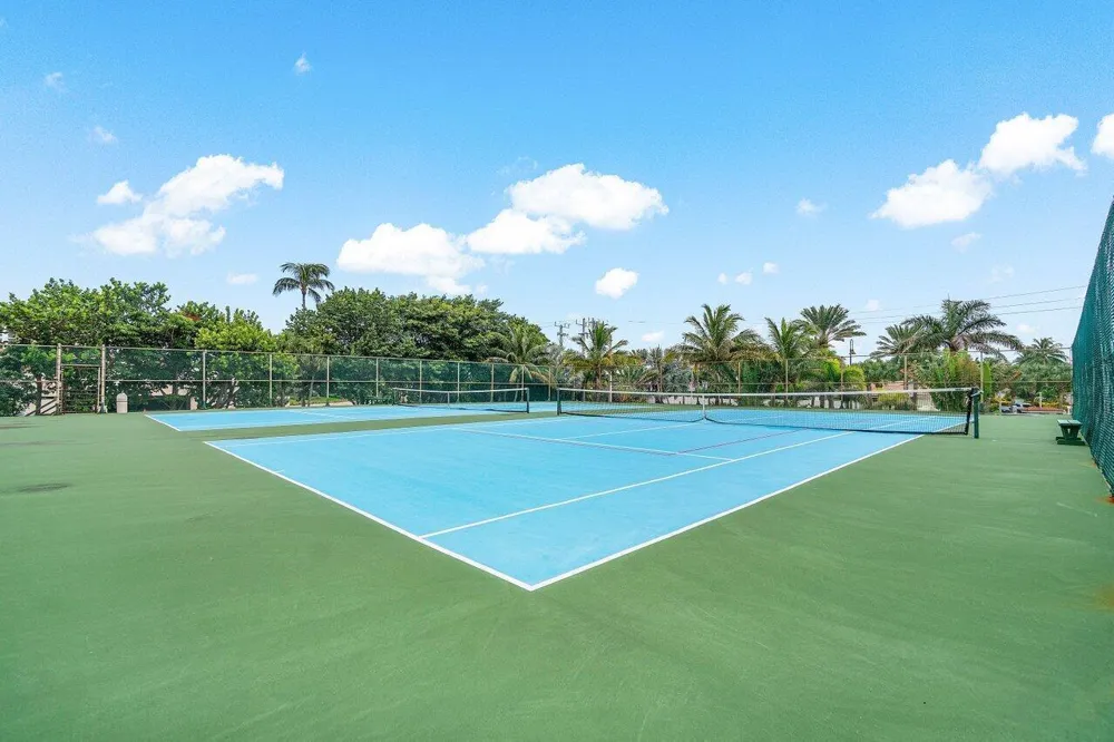 4200 Ocean Drive #1-806 Riviera Beach, FL 33404