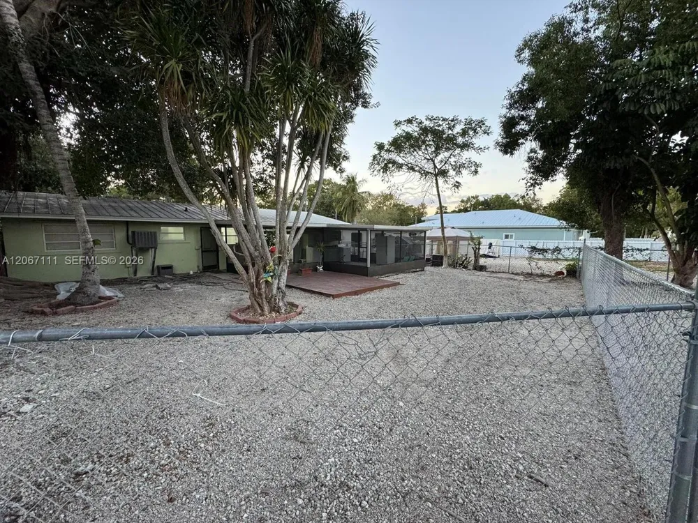 664 Colson Dr Key Largo, FL 33037