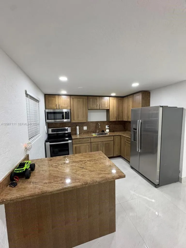 664 Colson Dr Key Largo, FL 33037