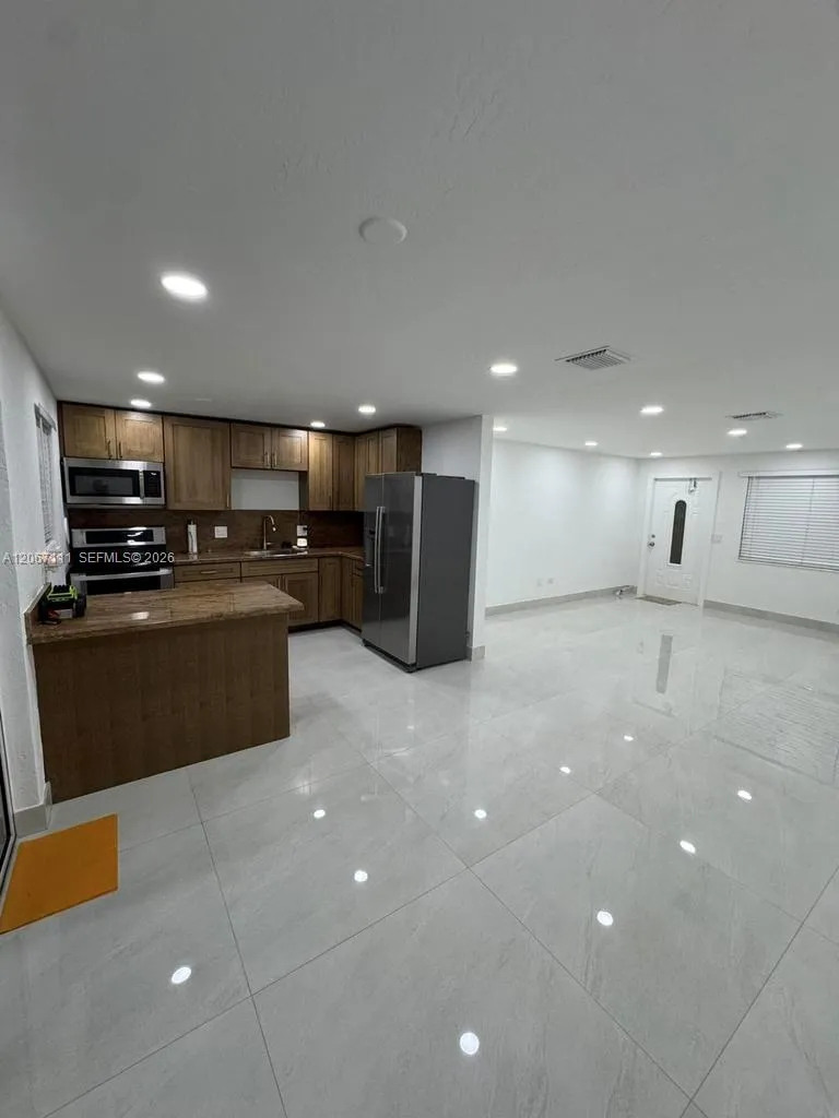 664 Colson Dr Key Largo, FL 33037