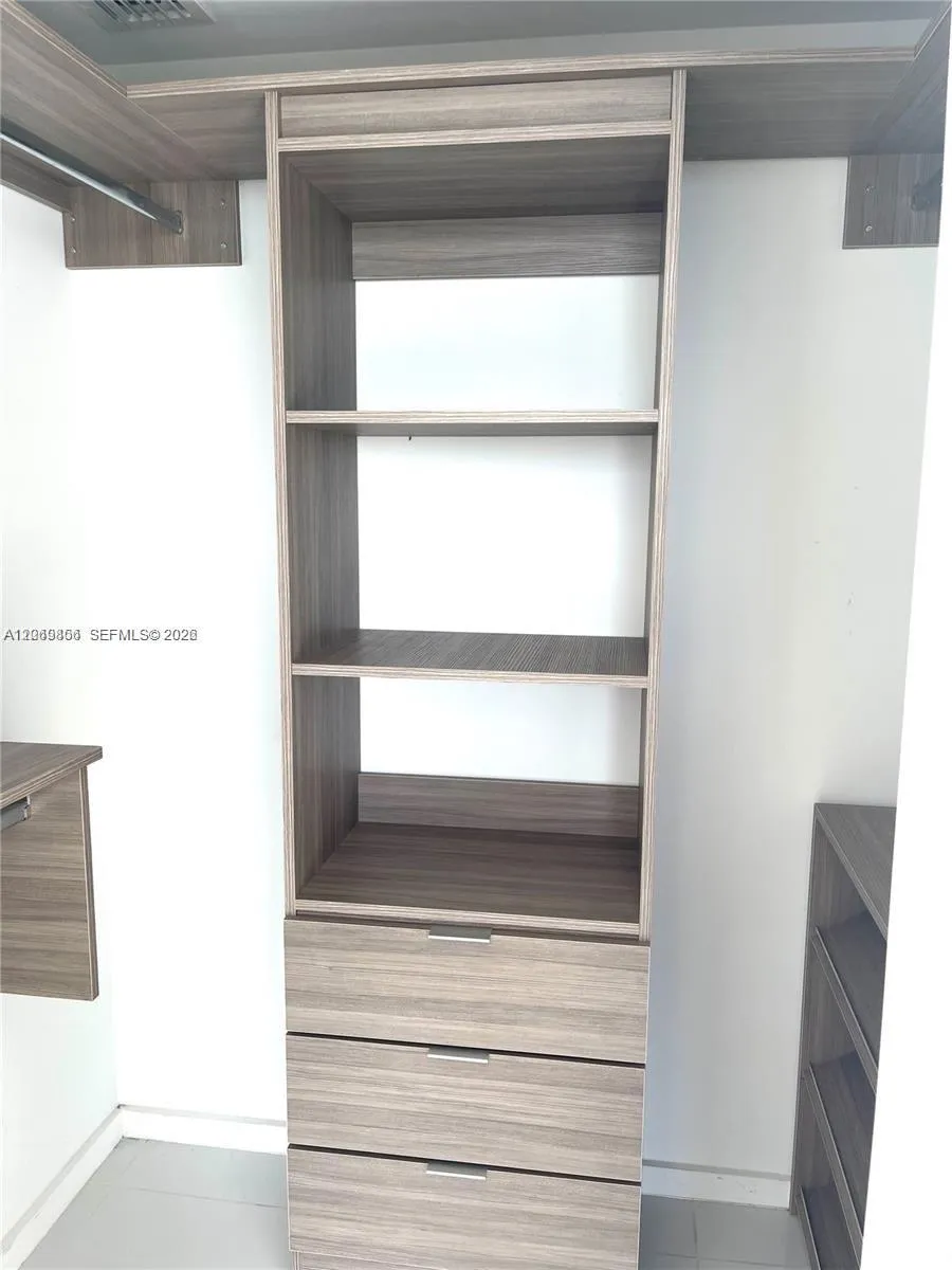 5252 NW 85th Ave #1608 Doral, FL 33166