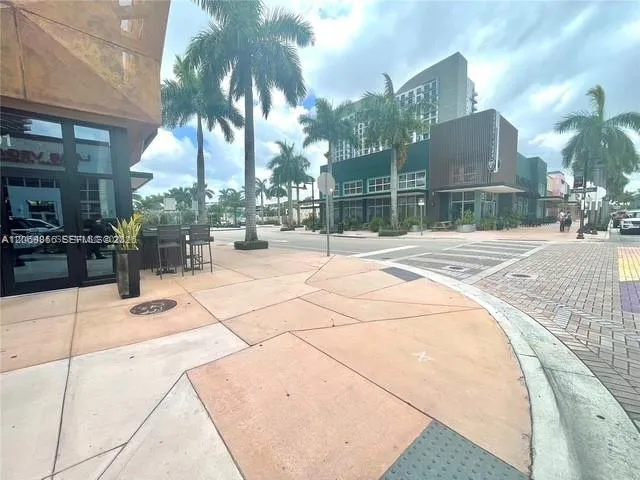 5252 NW 85th Ave #1608 Doral, FL 33166