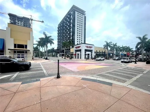 5252 NW 85th Ave #1608 Doral, FL 33166