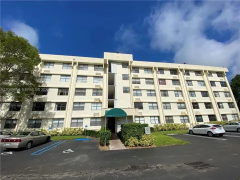 2501 Riverside Dr #212-A