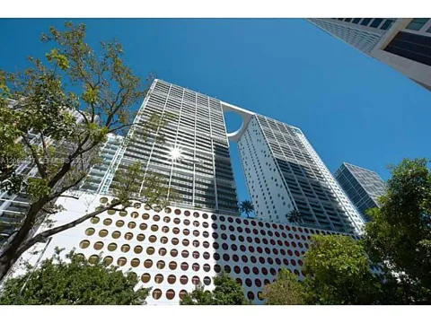 55 SE 6th St #2007