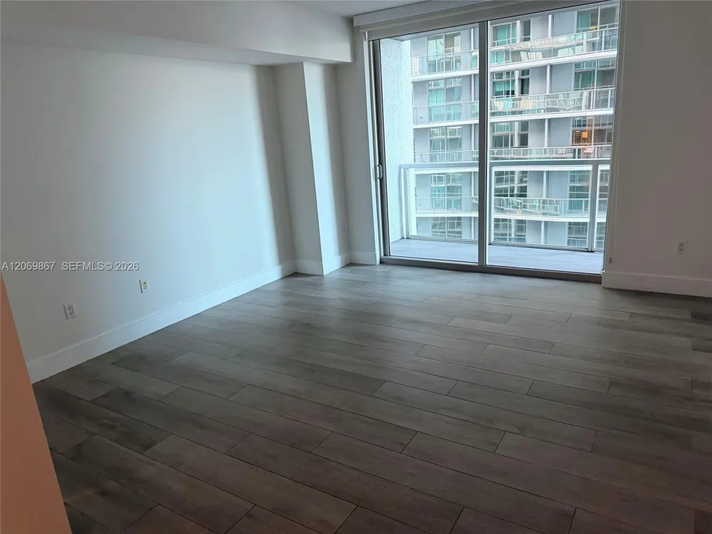55 SE 6th St #2007 Miami, FL 33131