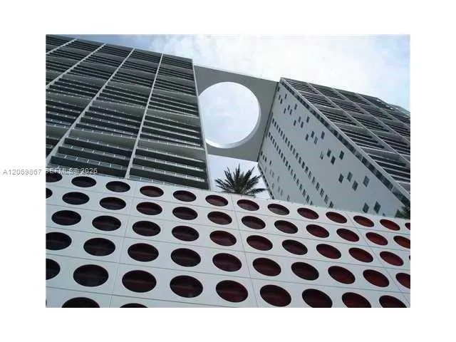 55 SE 6th St #2007 Miami, FL 33131