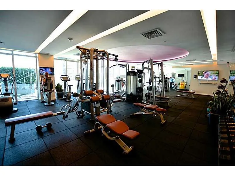 55 SE 6th St #2007 Miami, FL 33131
