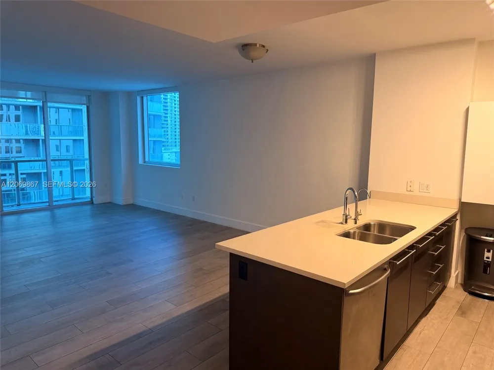 55 SE 6th St #2007 Miami, FL 33131