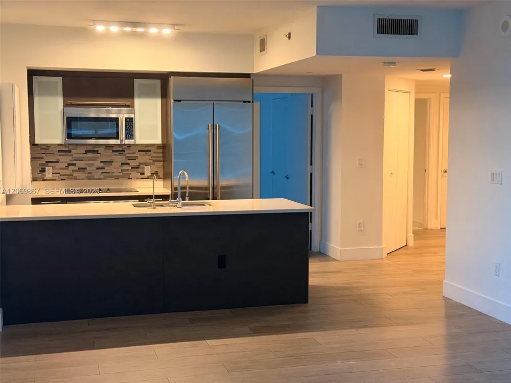 55 SE 6th St #2007 Miami, FL 33131