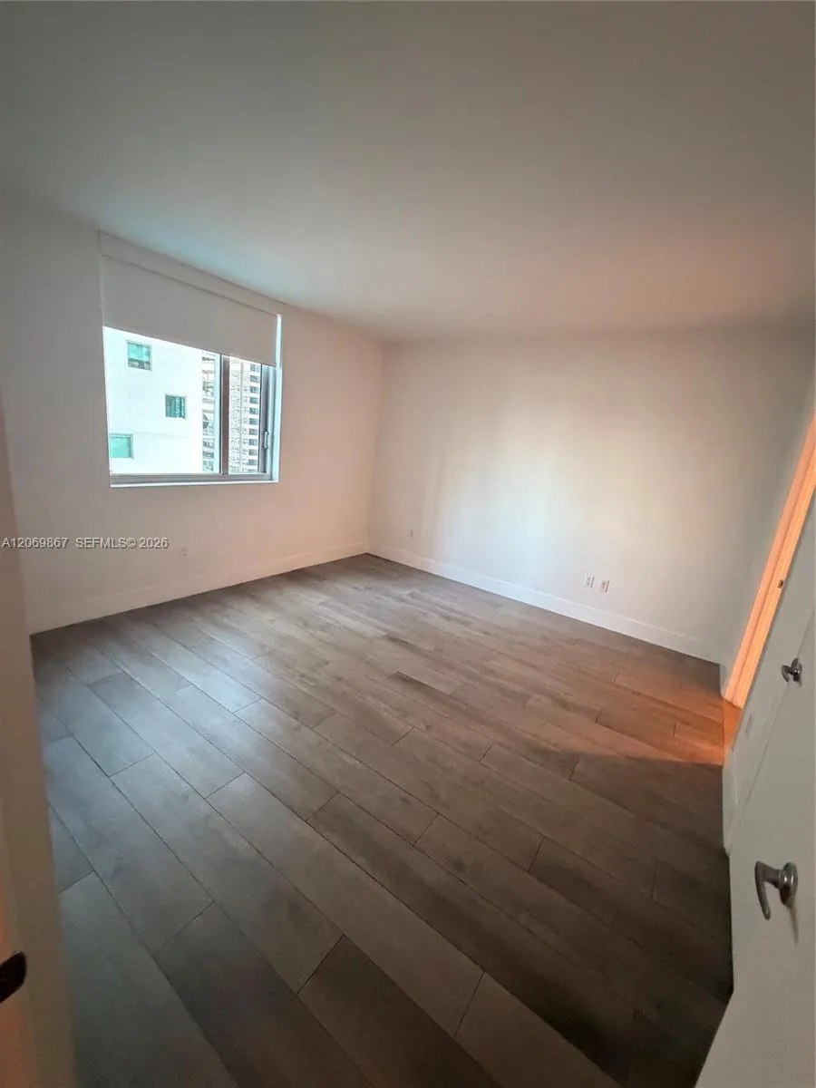 55 SE 6th St #2007 Miami, FL 33131