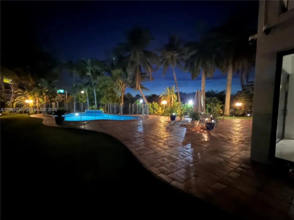 1764 SW 151st Pl Miami, FL 33185