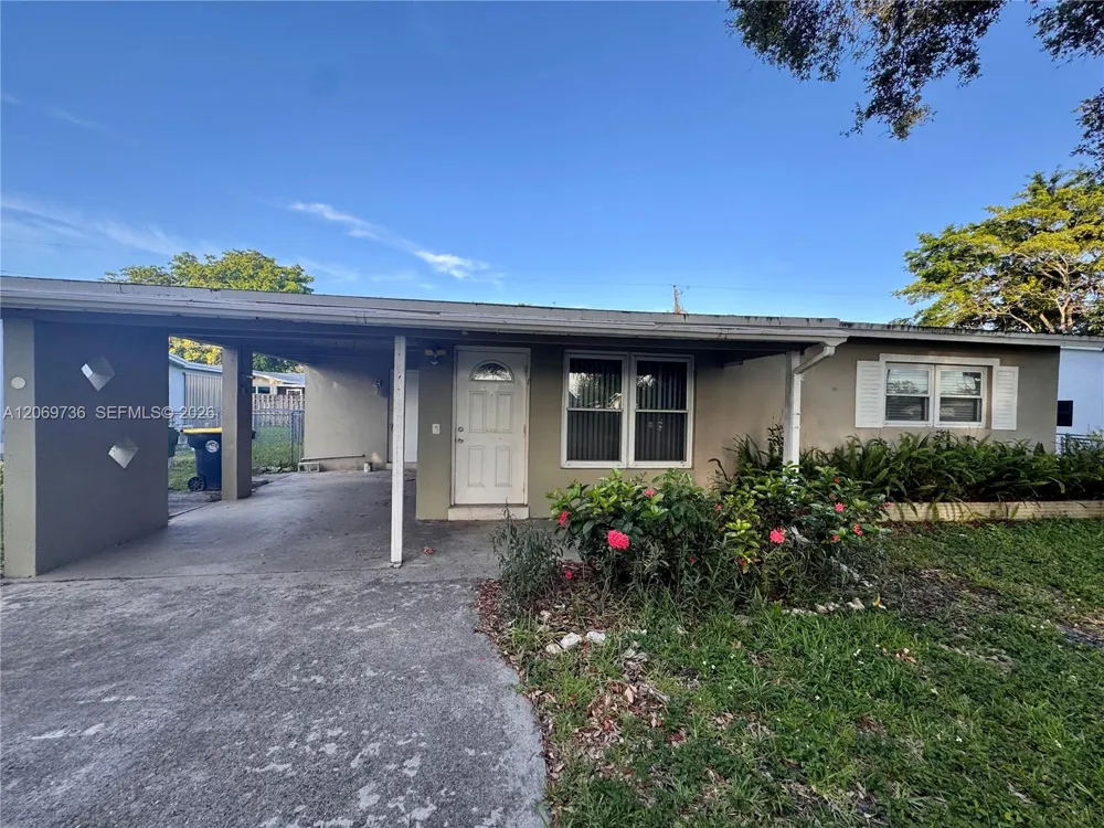 4720 SW 25th Ter Dania Beach, FL 33312