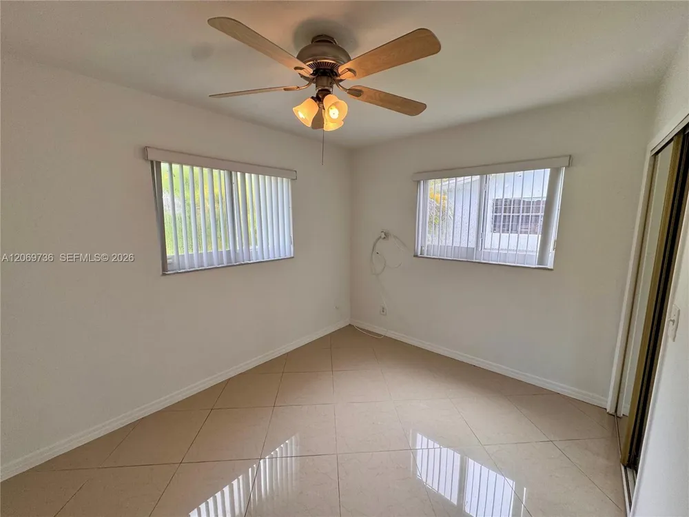 4720 SW 25th Ter Dania Beach, FL 33312