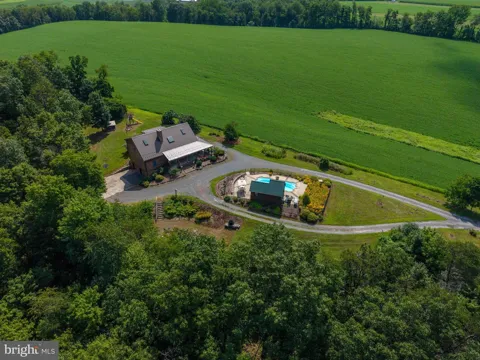 860 OLD FERRY ROAD