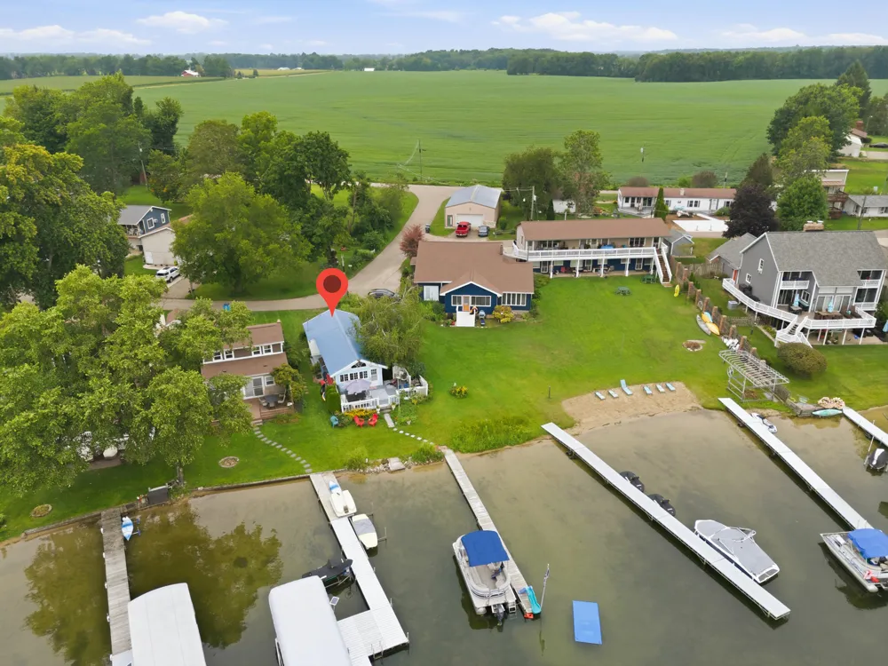 95273 Minnie Court Lawton, MI 49065