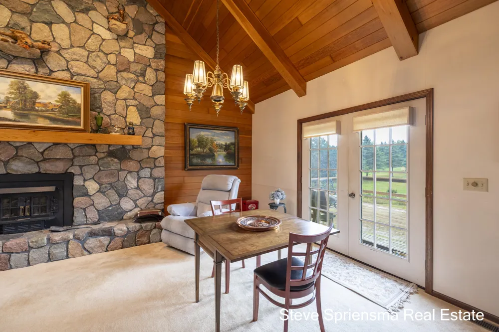 9541 Bass Drive Allendale, MI 49401