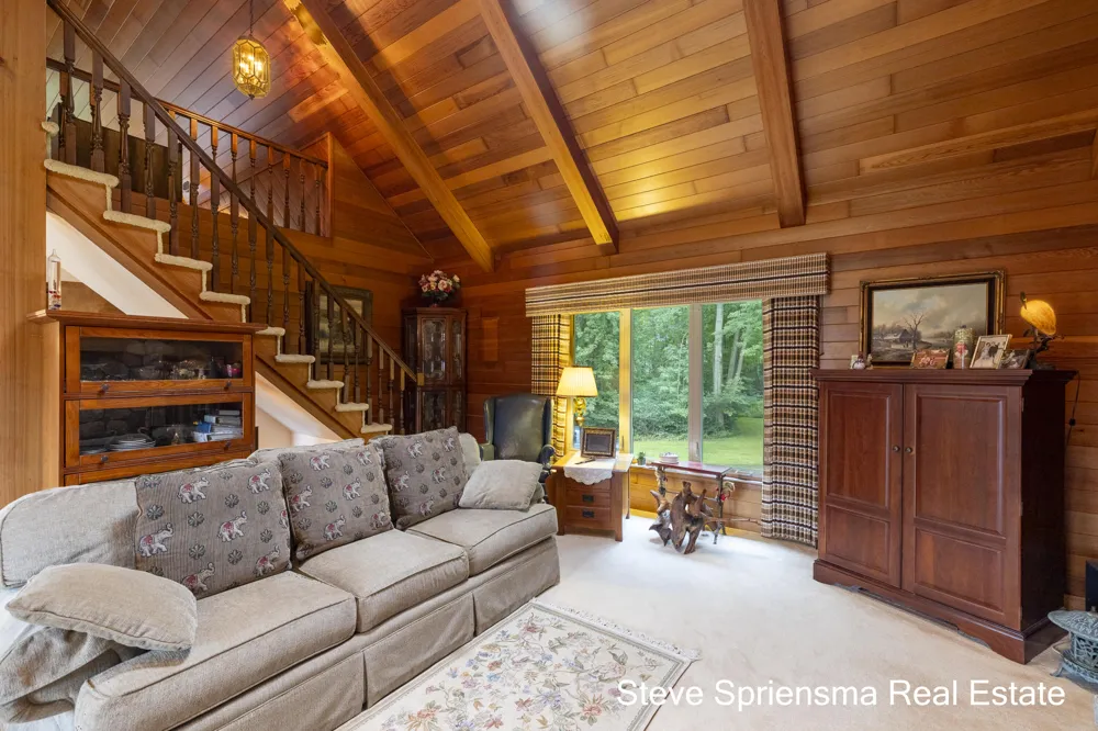 9541 Bass Drive Allendale, MI 49401