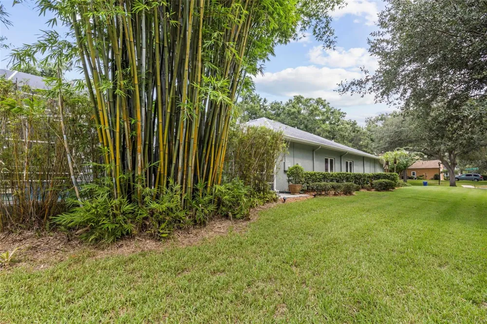 28 CAMELOT RIDGE DRIVE Brandon, FL 33511