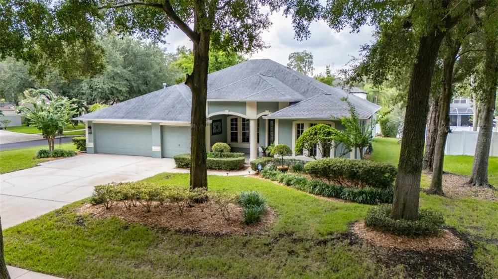 28 CAMELOT RIDGE DRIVE Brandon, FL 33511