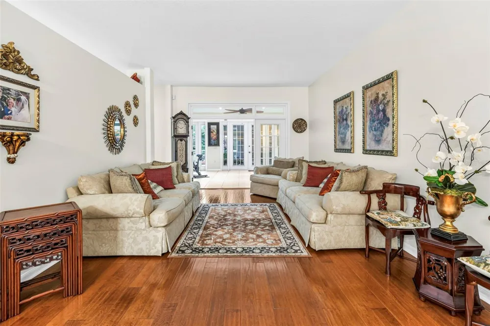 28 CAMELOT RIDGE DRIVE Brandon, FL 33511
