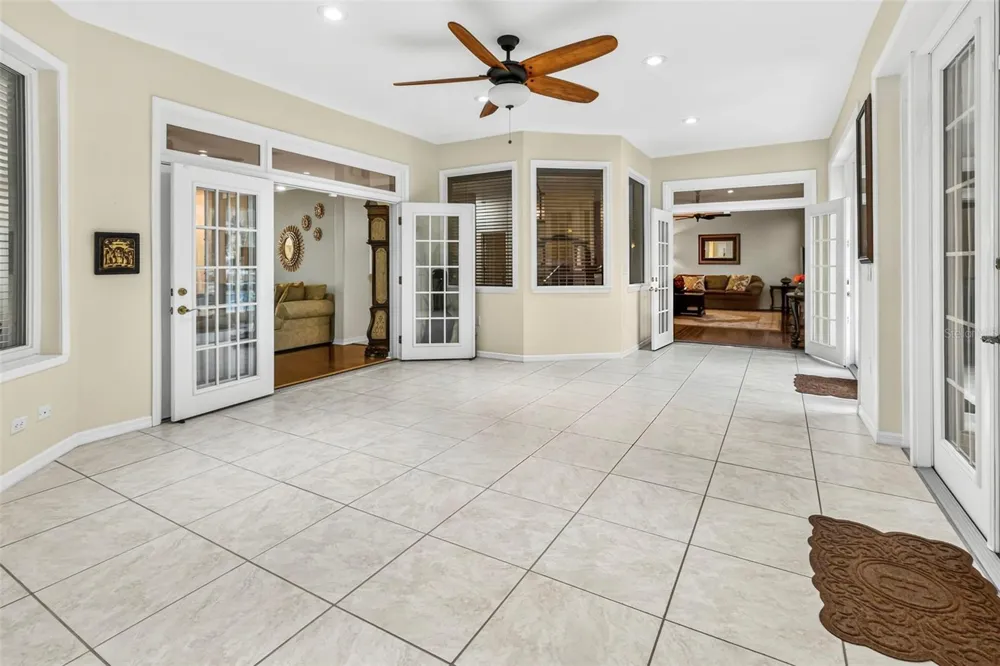 28 CAMELOT RIDGE DRIVE Brandon, FL 33511