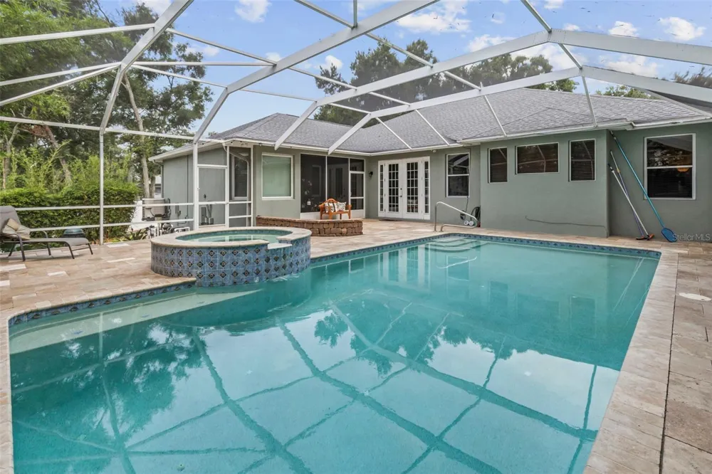 28 CAMELOT RIDGE DRIVE Brandon, FL 33511