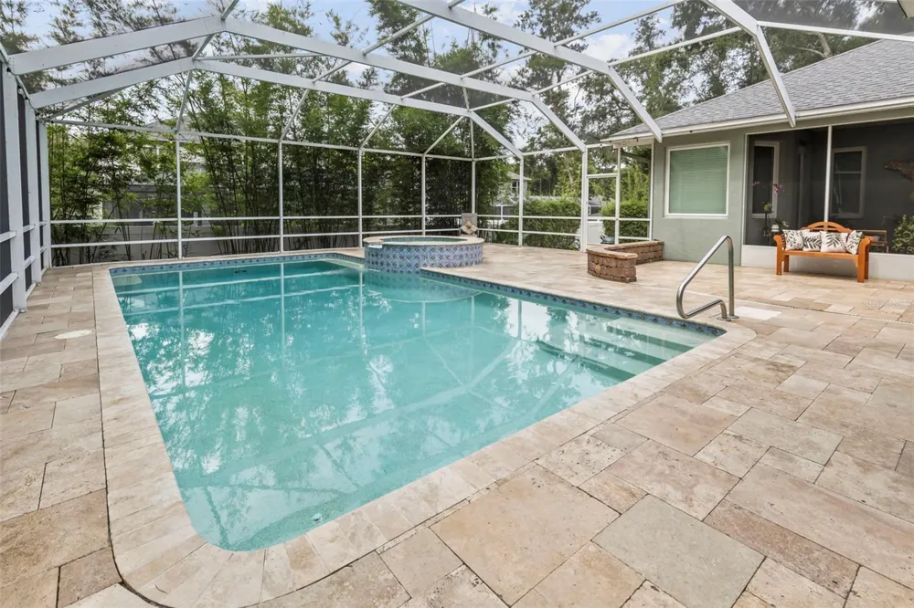 28 CAMELOT RIDGE DRIVE Brandon, FL 33511