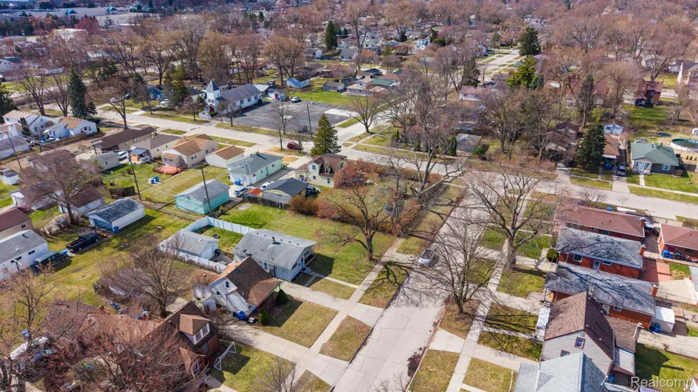 20751 Powers Avenue Dearborn Heights City, MI 48125