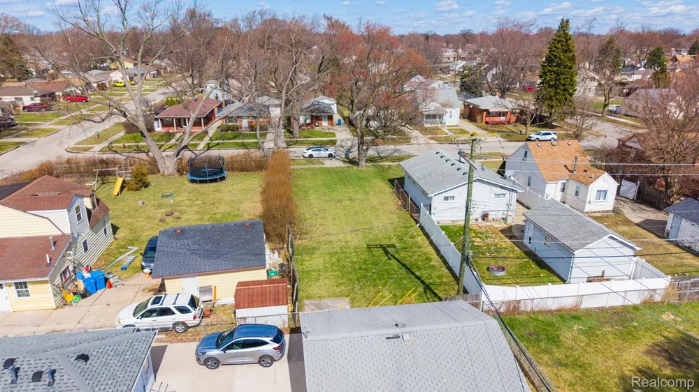 20751 Powers Avenue Dearborn Heights City, MI 48125