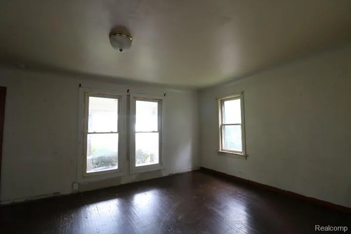 51 S Marsh Street Washington Township, MI 48419