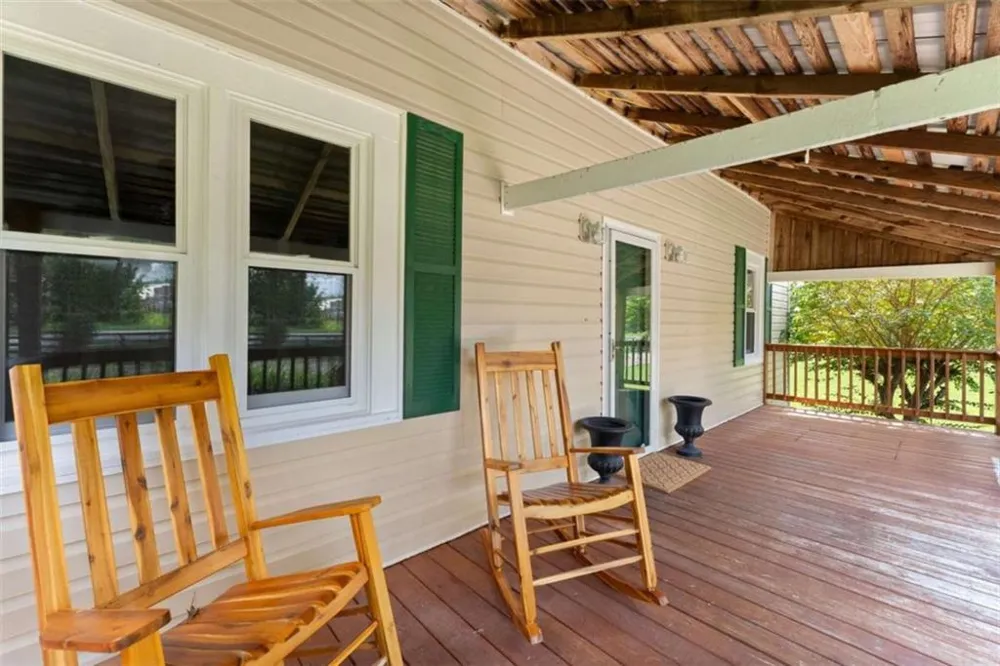6806 Shoal Creek Road Clermont, GA 30527