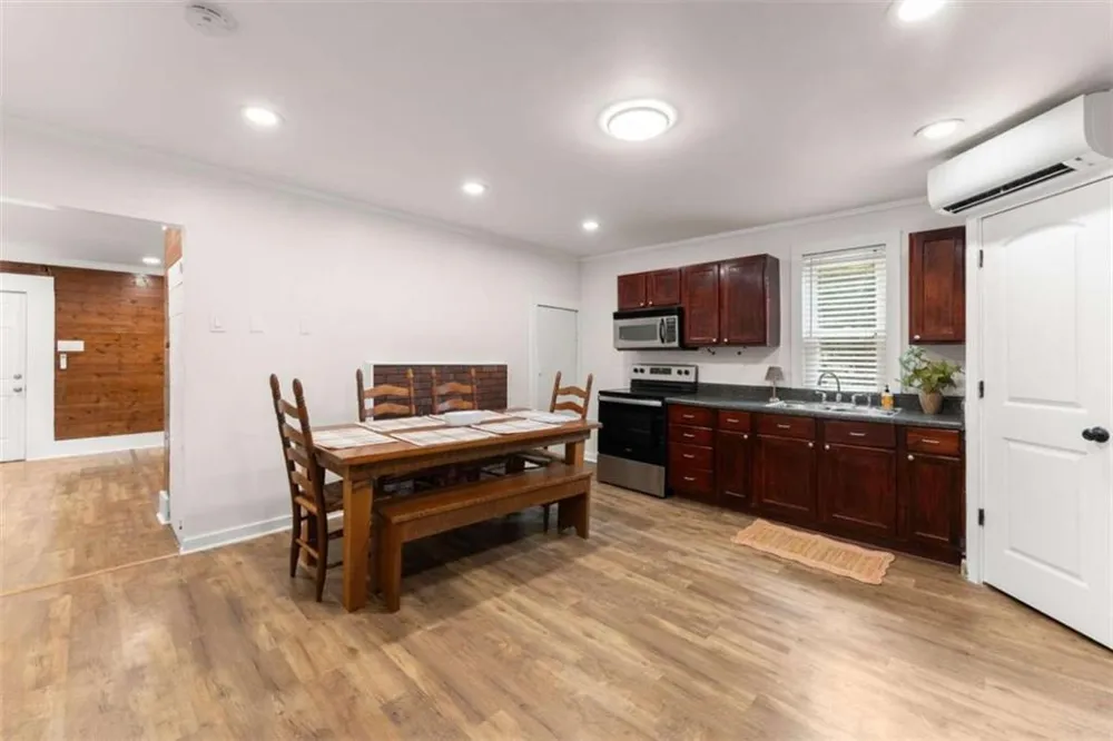6806 Shoal Creek Road Clermont, GA 30527