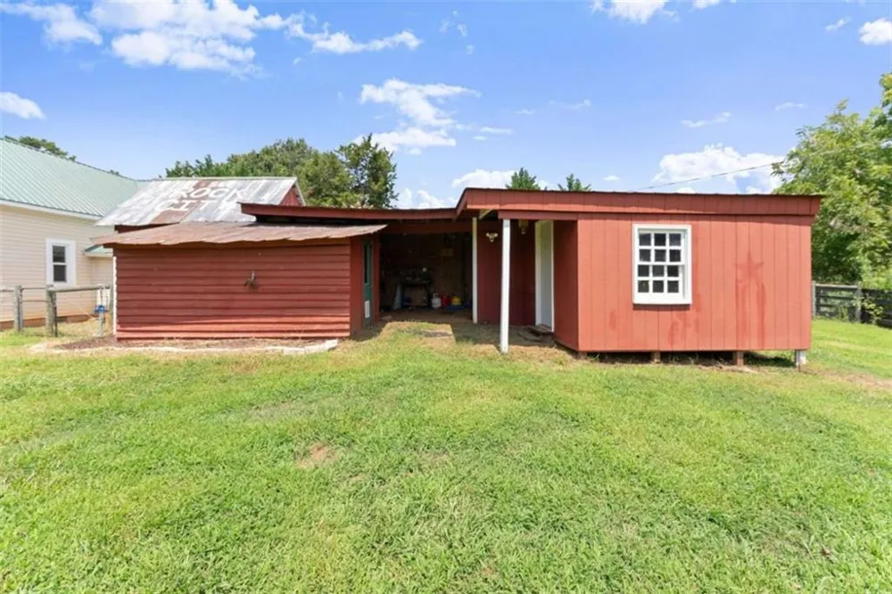6806 Shoal Creek Road Clermont, GA 30527
