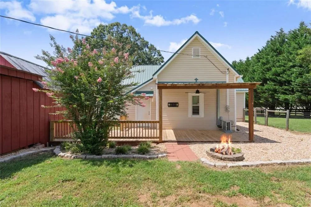 6806 Shoal Creek Road Clermont, GA 30527