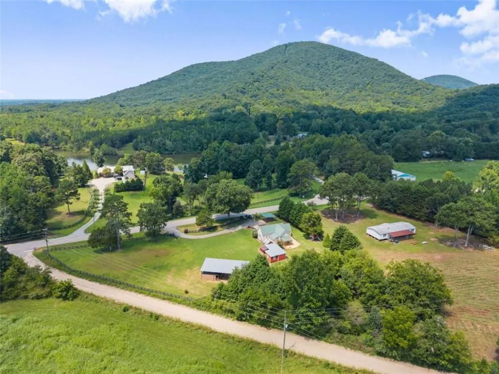 6806 Shoal Creek Road Clermont, GA 30527